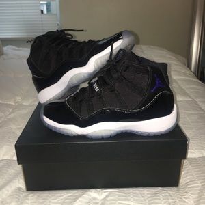 Jordan Retro 11 Space Jams (2016)
